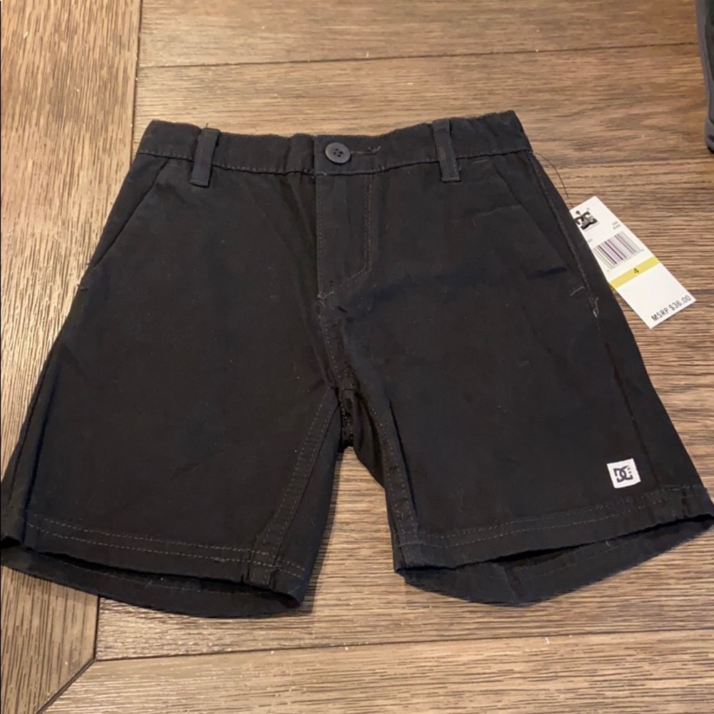 DC Boys Shorts Sz 4 NWT